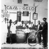 Ma chi produceva e distribuiva le granite? Un tempo il dolce veniva venduto da chioschetti posizionati sulle strade...